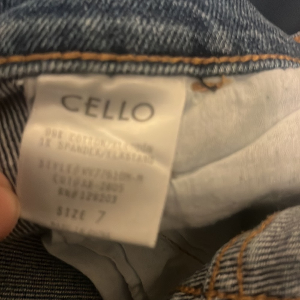 Cello Distressed High Rise Mom Jean - Picture 6 of 6